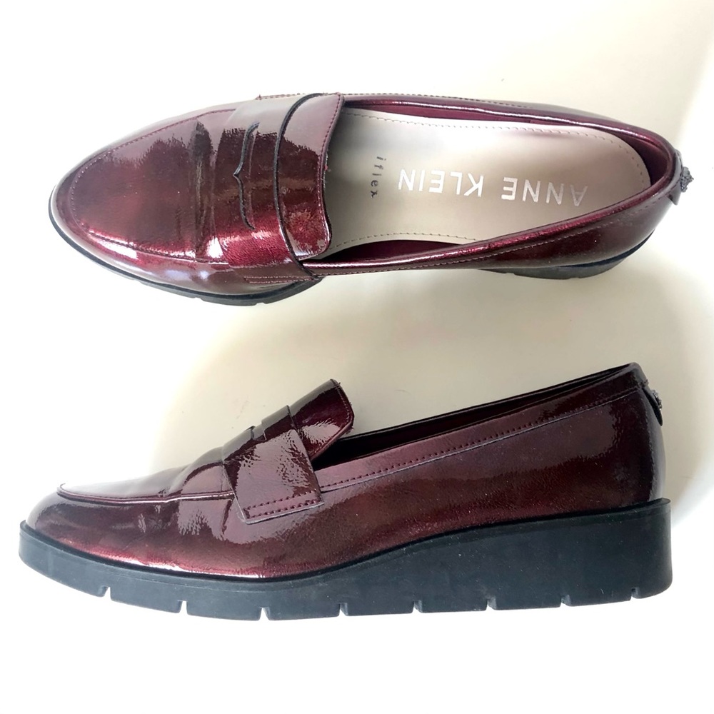 9.5 Chunky Loafer, burgundy with wedge sole by Anne Klein - Picture 2 of 5